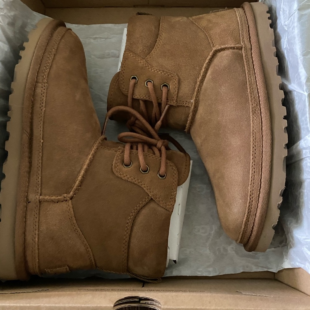 ✨NEW WITH BOX✨ UGG Neumel Hiker